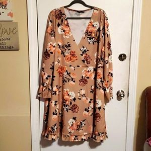 Beautiful floral print dress with ruffle hem